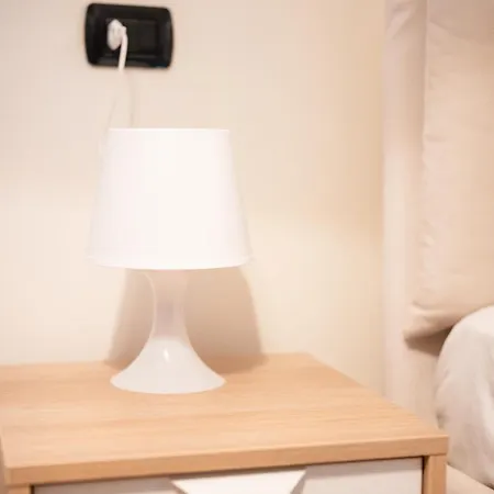 Lhe Black Rose Τσεζένα