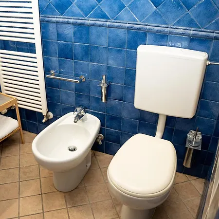 Lhe Black Rose Cesena