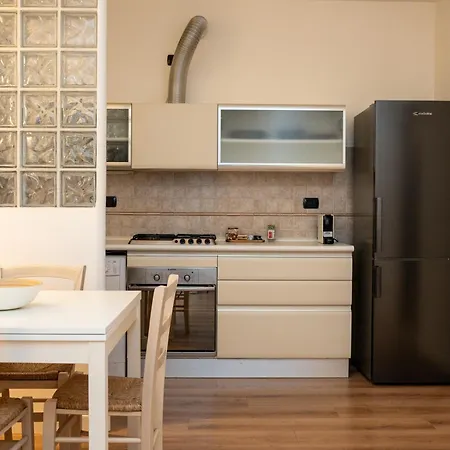 Lhe Black Rose Apartment Cesena