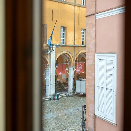 Lhe Black Rose Apartament *